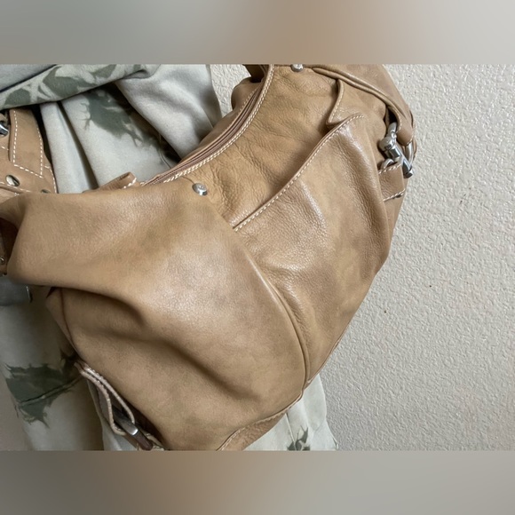 Nouvedive Leather, Carmel Large Purse, Handbag, Satchel beautiful silver accents - Picture 13 of 16